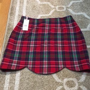 Red plaid scalloped hem vineyard vines skirt